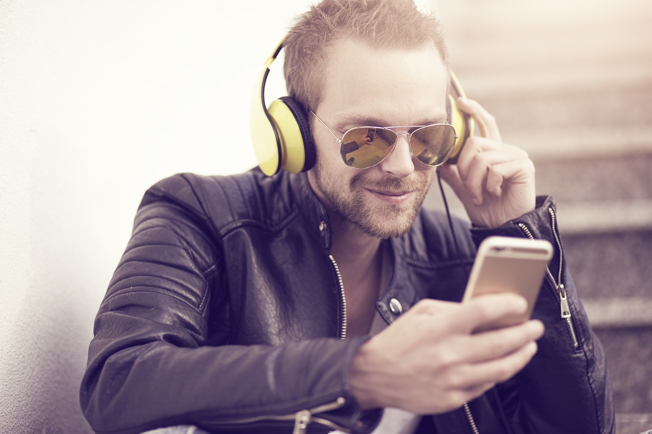 Buono Amazon in regalo ascoltando un brano da Amazon Music Free